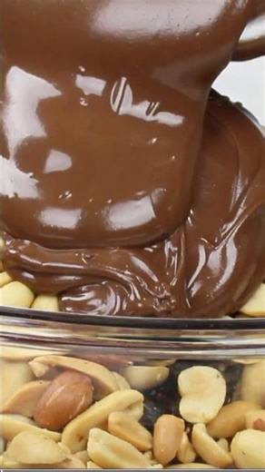 Chocolate & Peanut Butter Granola Jumbles (No-Cook Candy!)