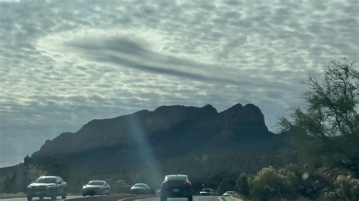 Interesting cloud formation… 🤔🧐 🛸🏜️ Sedona, Arizona | Lily Nova