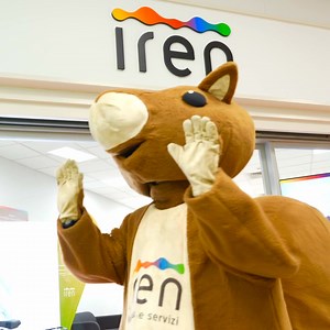 Collecchio (PR) si accende di nuova energia! Abbiamo aperto le porte del nuovo sportello #IrenLuceGaseServizi in Via Sandro Pertini 1: un punto d’incontro dove trovare risposte, consigli e sorrisi. È stato bello accogliere i primi clienti e condividere con loro questo momento speciale. Ora tocca a te: passa a trovarci! #Iren #IrenLuceGasEServizi | Iren luce gas e servizi
