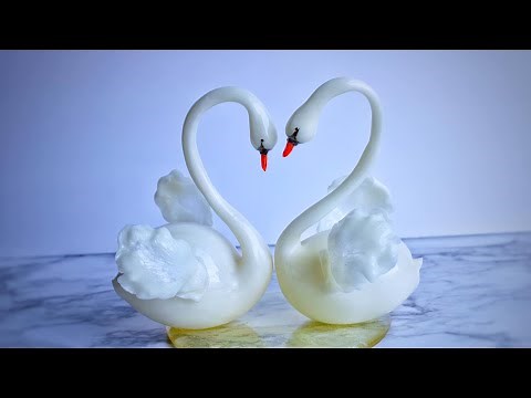 Blown sugar swans tutorial