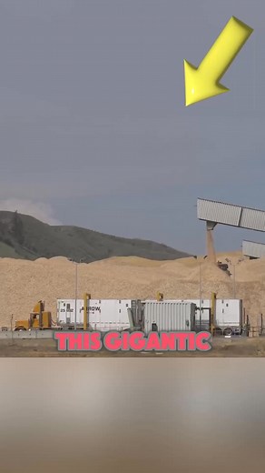 1.4M views · 7K reactions | Efficient Wood Chip Unloading System Credits: - @ Arrow Transportation Systems Inc. / "FB" - @ engineer_constructions / "IG" - @ MrMachines / "YT" - @ truckingtalent / "YT" - @ bennyv04988 / "YT" - @ WalshTrucking / "YT" - @ easternhops / "YT" #interesting #unique #interestingfacts #uniquefacts #technology #tech #education #science #sciencefacts | MrVakel | Facebook