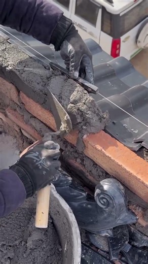 Chinese-Style Blue Tile Installation Technology