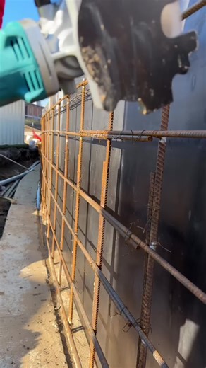 Makita 18V LXT Cordless Rebar Cutter: Fast and Efficient