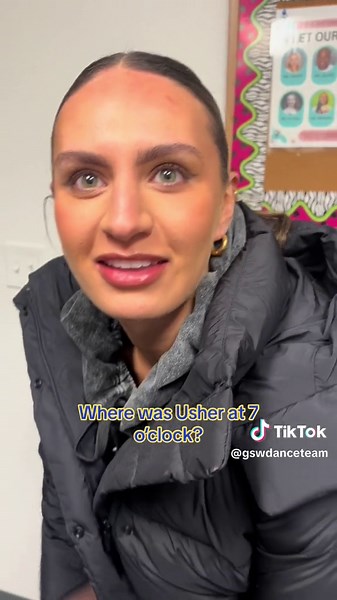 Where Was Usher at 7:00? Memorable Super Bowl Halftime Show Moment