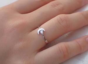 Moon and Star Ring / Sterling Silver Moon Ring / Promise Ring / Anniversary Ring - Etsy