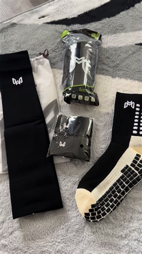 Level up your game with this elite soccer bundle ⚽🔥 Grip socks for stability, lightweight shin guards for protection, and pre-cut sleeves for that pro look. Everything you need to play confident and dominate the field! #SoccerGear #FutbolLife #GameReady #AthleteEssentials #SoccerPlayers