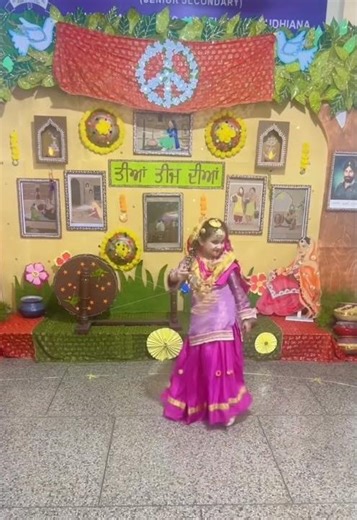 Gidha Girl #shorts #bhangra #gidha #punjab #punjabi #ludhiana #amritsar #youtubeshorts #ytshorts
