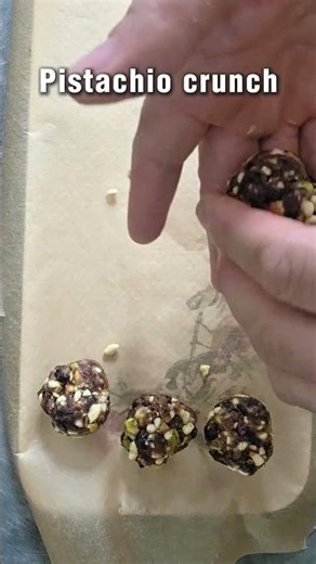 Healthy chocolate truffles with no added sugar. Save and share.