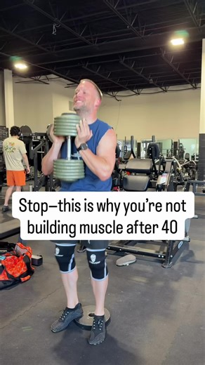 Stop—this is why you’re not building muscle after 40 If you’re lifting 4–5 days a week and still look the same, it’s not your program. It’s your nutrition. Most men: don’t eat enough protein don’t eat enough overall and have no structure So nothing changes. I see this every time. You don’t need something complicated. You need a simple plan you can repeat. I put together a Lean Muscle Blueprint that shows you: exact calories protein targets simple meals how to actually grow Follow me and comment 