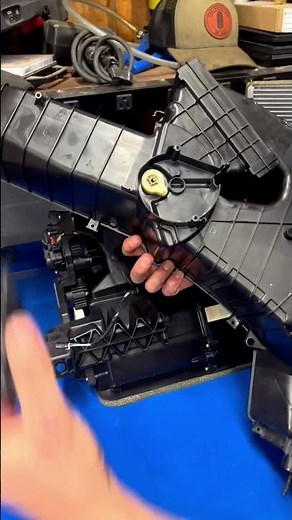 How does an AC Actuator work on your vehicle? #shorts