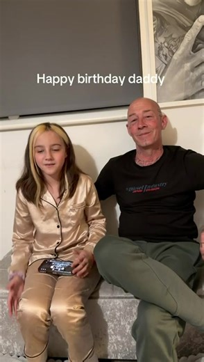 My daughter sang one is East 17 songs for my birthday! Love it Follow her page please @Aaliyah Hendy ❤️ #johnhendy17 #johnhendye17 #johnhendy #aaliyahhendy #fypageシ