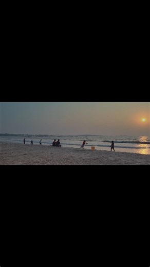 Filmy Antizone Official on Instagram: "Gully ka passion, stadium ka craze. Pitch pe aaye, toh match hi badal de. Aali re… Hi pori Mumbaichi 💙 #AaliRe #MumbaiIndians #mumbai #wpl"