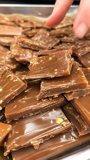 443K views · 1.8K reactions | "Whenever I whip up this recipe, the house fills with a wonderful aroma. This one's a sweet win.." Recipe in First Coʍmеոτ  | Easy Recipes | Facebook