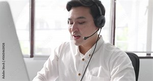 Professional customer support agent smiling during an online consultation, enhancing client experience through dedicated service