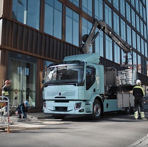 Taking care of business – and the people around the truck at the same time. The Volvo FE Electric operates quietly and with zero exhaust emissions and comes with the latest safety features exceeding the General Safety Regulations. #electrification #electrictrucksinreality #electrictrucks #sustainability #volvotrucks | Volvo Trucks