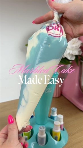 Frost Form Marbled Cake tutorial on www.frostform.com 🩷