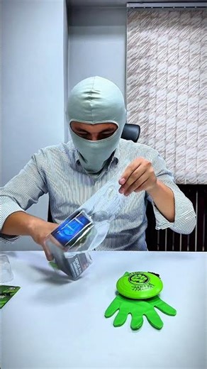 Hulk’s Coin-Shooting Hand… This Thing Is Crazy Powerful! 💥💚”