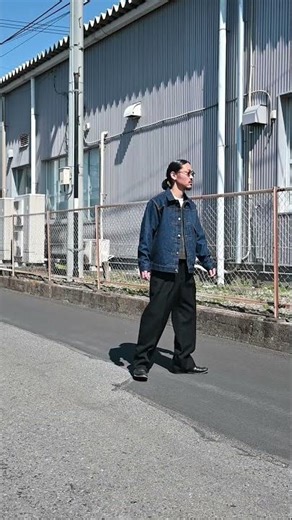 Based on the 1950s Levi's first model, made with organic cotton.