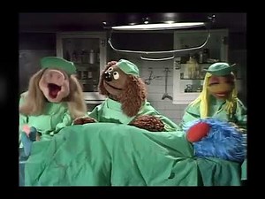 The Muppet Show - 109: Charles Aznavour - Veterinarian's Hospital: Dead Patient (1976)