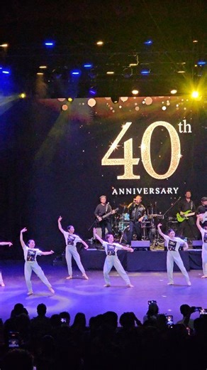 The Dawn (Philippines) performed their signature hit "Salamat" alongside a stunning performance by Ballet Manila during last night's special Ballet & Ballads show. A second performance is scheduled for tonight at the Aliw Theater. | Manila Concert Scene