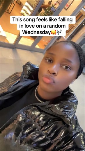 Share this if you want someone to fall in love today ❤️🎧