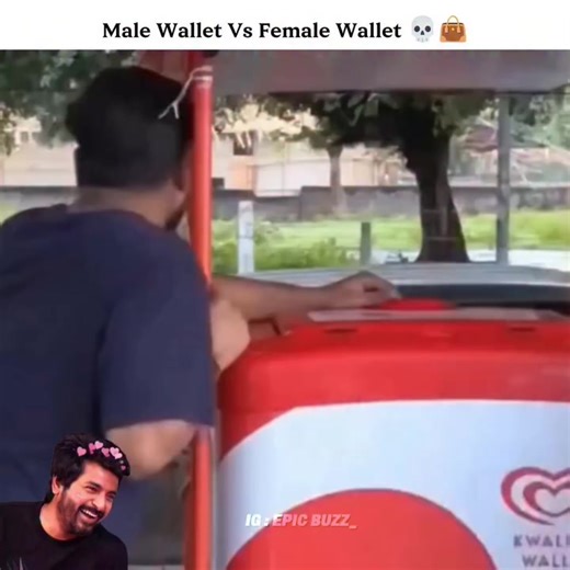 Male Wallet vs Female Wallet: A Humorous Comparison