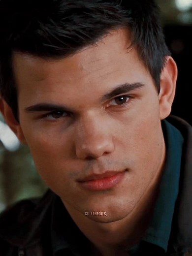 Jacob Discovers Bella's Pregnancy | Emotional Twilight Scene