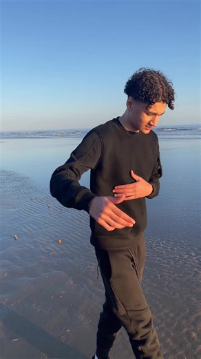 Vidéos de R9B🫆 (@r9b8legoat) avec Rover (feat. DTG) - S1mba