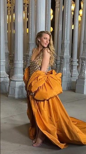 Blake Lively Arrives for the LACMA Gala