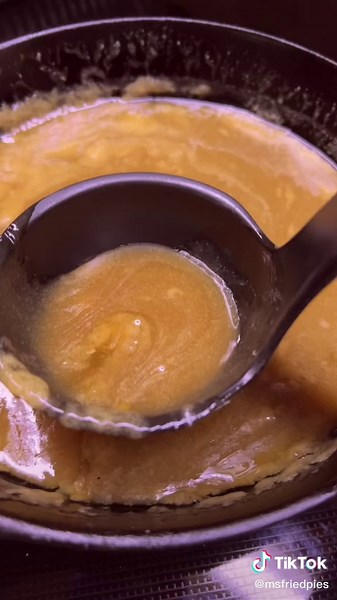 Delicious Pecan Praline Bread Pudding Recipe with Whiskey Caramel Sauce