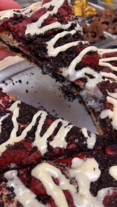 🤤THE ULTIMATE DESSERT🤤 - OREO Cookies and Cream Stuffed Crust topped with Vanilla RedVelvet Cookie Dough and homemade CreamCheese icing💪🏼🍕 - #njsfinest #cheat #brotherbruno #cheatmealhq #dessertpizza | Brother Bruno's Pizza, Deli & Bagels