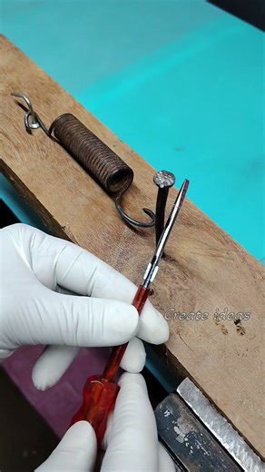 This Simple Spring Lock Hack Is Genius 🤯