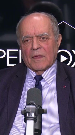 How do Chinese triads operate?