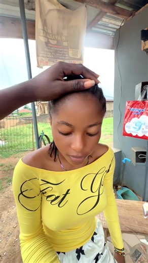 She’s beautiful without making hair actually so why go to the salon?😹😭