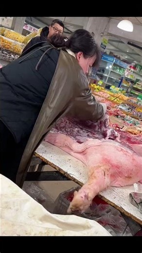 #beef #nothingimposibleinthisworld Fresh Pig Meat Preparation – From Slaughter to Cuts
