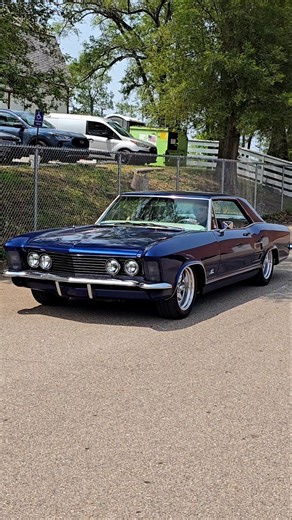 Buick Riviera Classic Car Drive By Engine Sound The Barn Car Show Livonia 2025