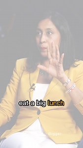 ⏰ Timed Eating 🌞 Dr. Dimple debunks popular diet trends and emphasizes the importance of aligning our eating habits with the natural rhythms of the day. Here's why timing matters: 🍳 Breakfast Misconceptions: Contrary to popular belief, a big breakfast isn't always the best way to start your day. Trends like intermittent fasting may seem appealing, but they can have adverse effects on your health, including an increased risk of cardiac issues. 🌅 Harnessing the Solar System: Our bodies are intr