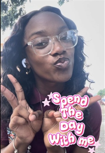 Should I do more of these?? Also, does anyone know where I could get some folder leaves? #spendthedaywithme #collegelife #sixthform #sixthformcollege #stkittsandnevis