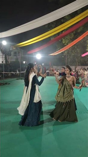 Gujju's Graba -❤️ ! Gujarati famous Garba! #shorts #love ratri #navratri lover !