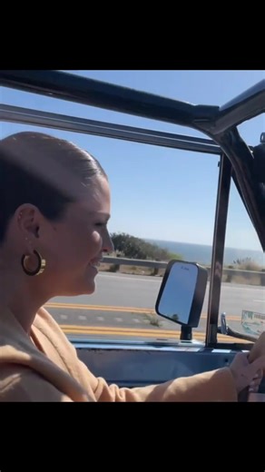 Selena Gomez driving in Malibu, California 🛻😃 #SelenaGomez @Selena Gomez