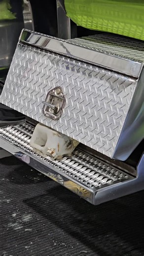 👑BLING INDUSTRIES INC. 👑 on Instagram: "How to cut n colour polish aluminum diamond plate"