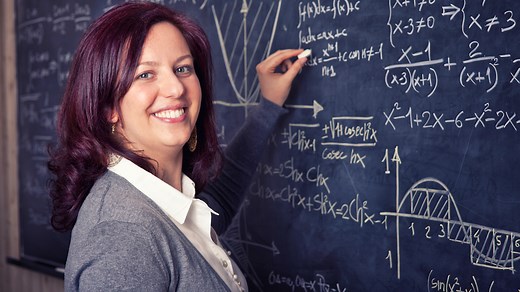 How to Write a PGCE Personal Statement [with Examples]