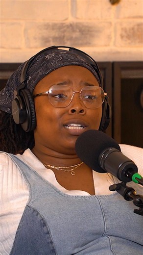 775K views · 26K reactions | My BF of 10 Months Flipped Out When I Wouldn't Keep My Clothes At His Place Anymore #aitareddit #redditstoriestok #podcastclip #fyp #aita | Comfort Level Podcast | Facebook