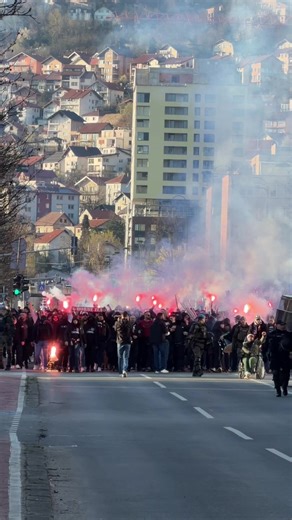 Horde prave ‘pyro show’ na ulicama Sarajeva