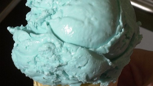 Ice cream of mystery: what does Blue Moon ice cream taste like? Where to find it in Erie