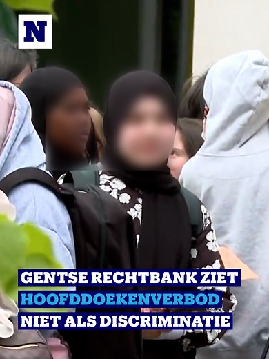 De burgerlijke rechtbank in Gent oordeelt dat een leerkracht op een provinciale school in Assenede geen slachtoffer is van discriminatie omdat ze haar hoofddoek niet mag dragen. #hijab #hoofddoek #gent #onderwijs #nieuws