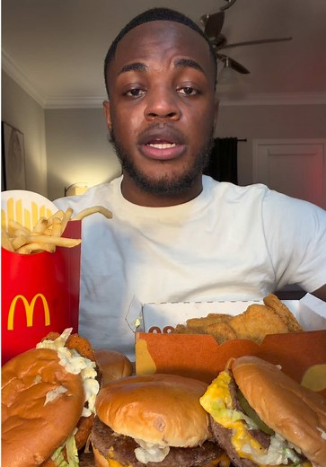 @McDonald’s triple cheeseburger go crazy 🍔🔥 #fyp #foodtiktok #foodie #mcdonalds #burger