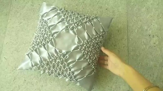 DIY Small Smocking Cushion Cover Tutorial