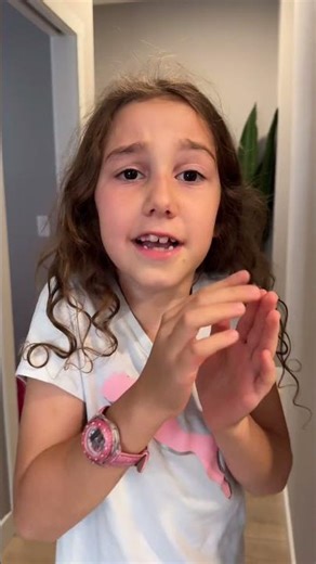 Sierra Was Scared… Rhia Had a Smart Idea 😳🦗