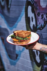 How Mason Hereford Makes the Ultimate Tomato Sandwich
